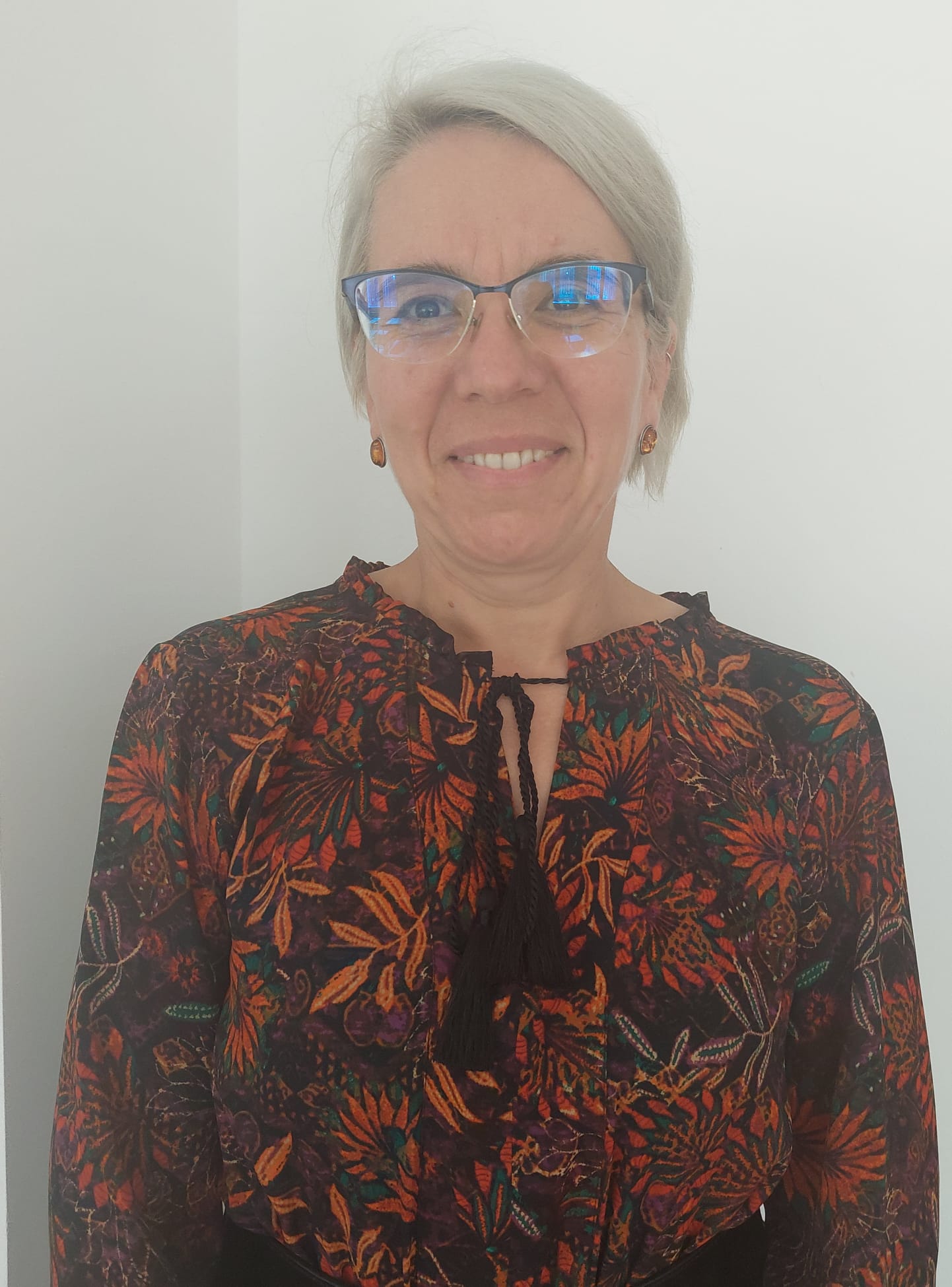 Prof. MARCELA MIHAELA PICHIU