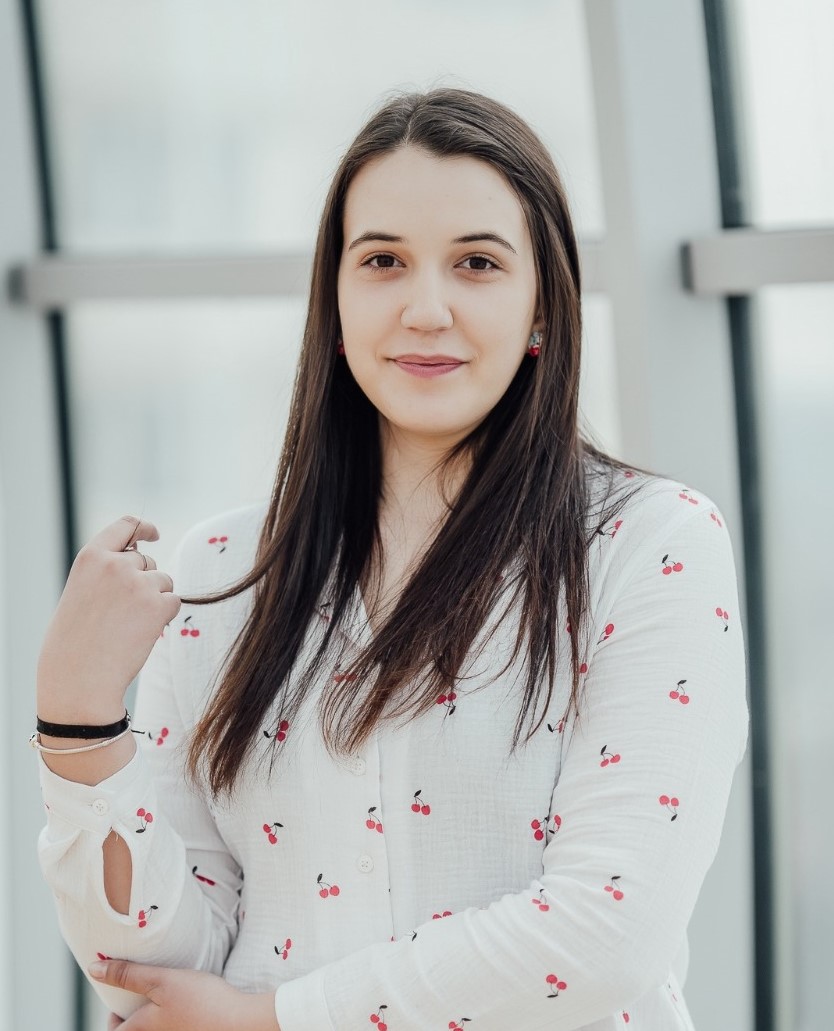Prof. PAULA GIURGI